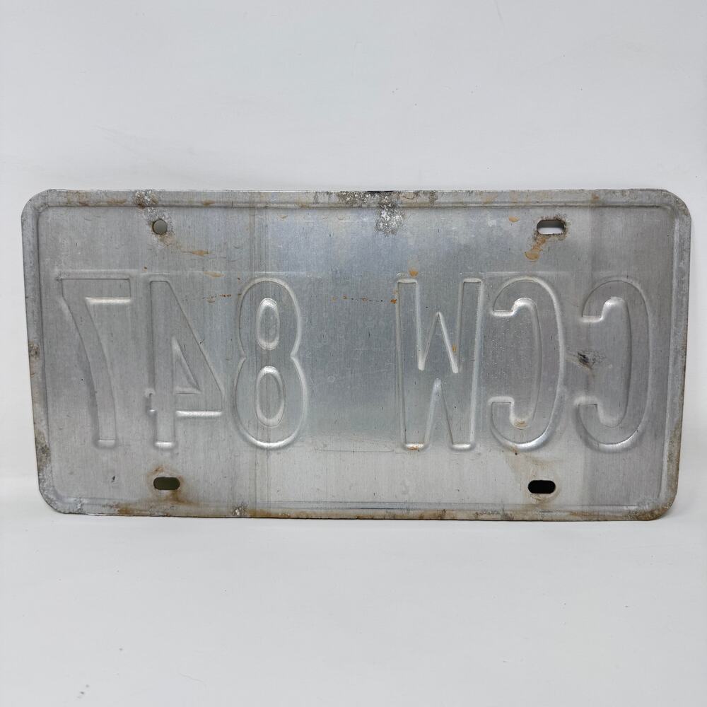 Vintage 1980’s Hawaii Aloha State License Plate CCW 847 Hawaiian Warrior‎ Design - Picture 4 of 4